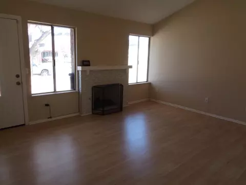 44036 Gingham Ave, Lancaster, CA 93535 photo 3