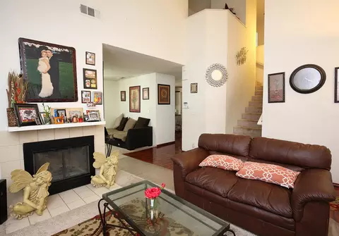 4750 Katrina Pl, Palmdale, CA 93552 photo 4