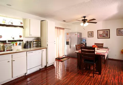 4750 Katrina Pl, Palmdale, CA 93552 photo 5