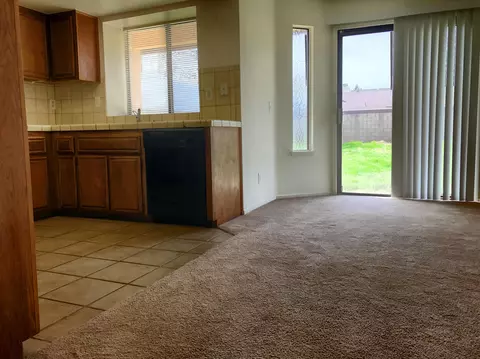 45841 Picadilly St, Lancaster, CA 93534 photo 8