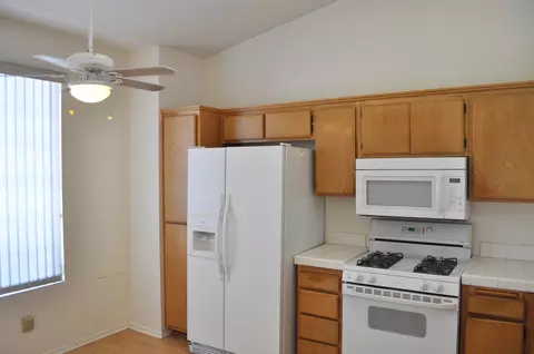 36907 57th St E, Palmdale, CA 93552 photo 8
