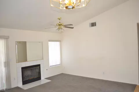 36907 57th St E, Palmdale, CA 93552 photo 2