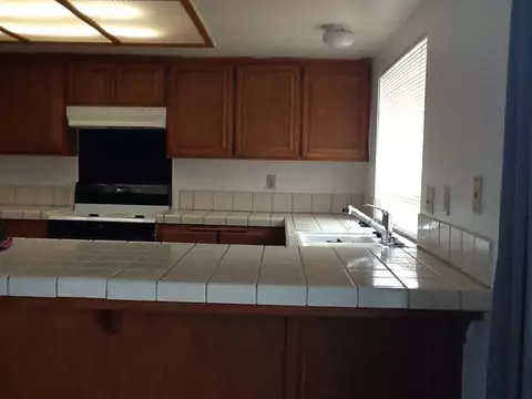 744 Trixis Ave, Lancaster, CA 93534 photo 9