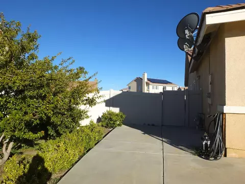 36939 Sabal Ave, Palmdale, CA 93552 photo 12