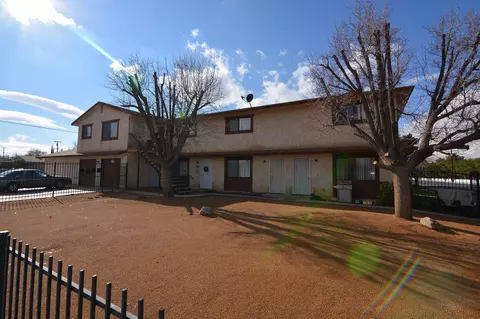 240 Lancaster Blvd E, Lancaster, CA 93535 photo 2
