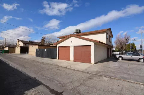240 Lancaster Blvd E, Lancaster, CA 93535 photo 4