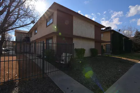 240 Lancaster Blvd E, Lancaster, CA 93535 photo 1