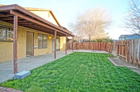 37527 48th St E, Palmdale, CA 93552 photo 17