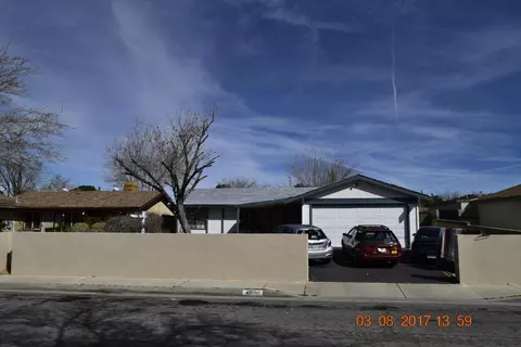 43050 Yew St, Lancaster, CA 93536 photo 1