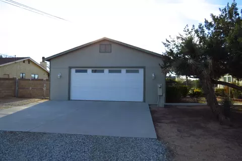 43269 41st St W, Lancaster, CA 93536 photo 2