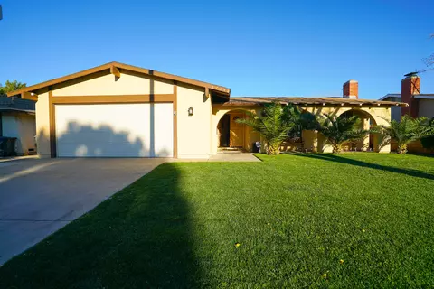 37648 27th St E, Palmdale, CA 93550 photo 4
