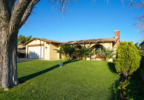 37648 27th St E, Palmdale, CA 93550 photo 1