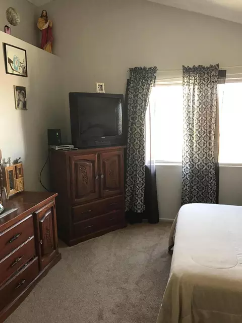 37643 17th St E, Palmdale, CA 93550 photo 2