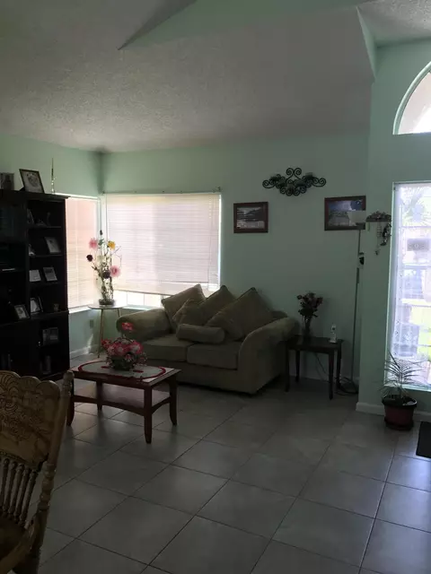 37643 17th St E, Palmdale, CA 93550 photo 5