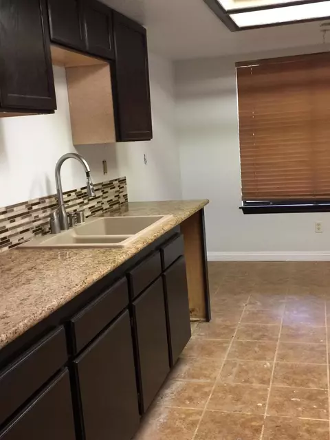 41053 179th St E, Lancaster, CA 93535 photo 1