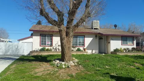 38450 31st St E, Palmdale, CA 93550 photo 1