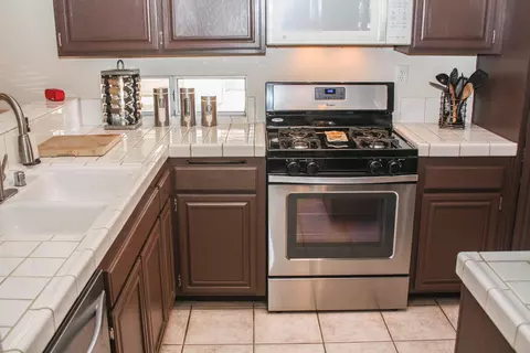 3237 Mesa Ct, Rosamond, CA 93560 photo 8