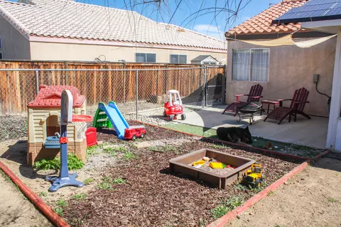 3237 Mesa Ct, Rosamond, CA 93560 photo 22