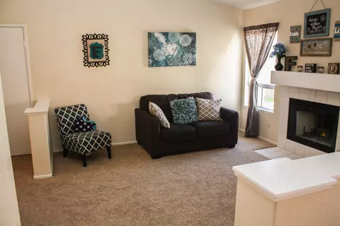 3237 Mesa Ct, Rosamond, CA 93560 photo 4