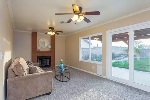 45105 Biscay Ave, Lancaster, CA 93535 photo 11