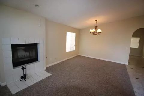 1304 Lightcap St, Lancaster, CA 93535 photo 4