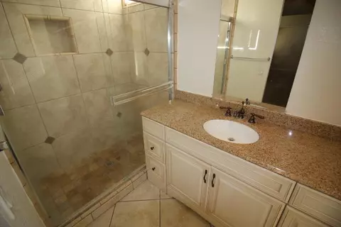 1304 Lightcap St, Lancaster, CA 93535 photo 15