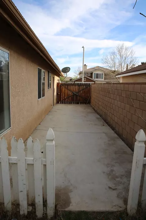 3049 Kaylyn St, Lancaster, CA 93535 photo 43