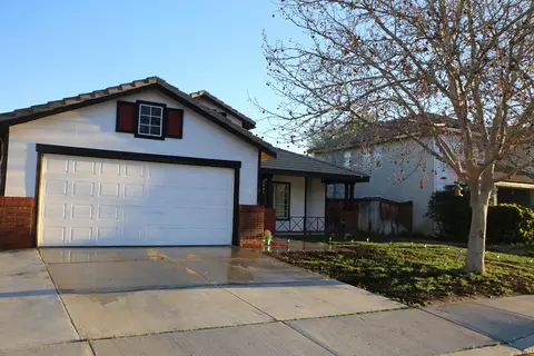 3049 Kaylyn St, Lancaster, CA 93535 photo 1