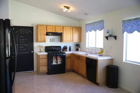 3049 Kaylyn St, Lancaster, CA 93535 photo 14