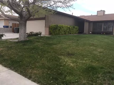 37263 28th St E, Palmdale, CA 93550 photo 2