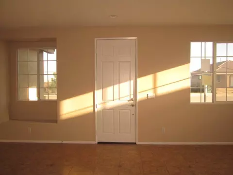 5018 Bell Ave, Palmdale, CA 93552 photo 7