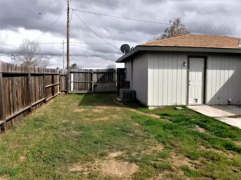 21611 Foothill Dr, Tehachapi, CA 93561 photo 12