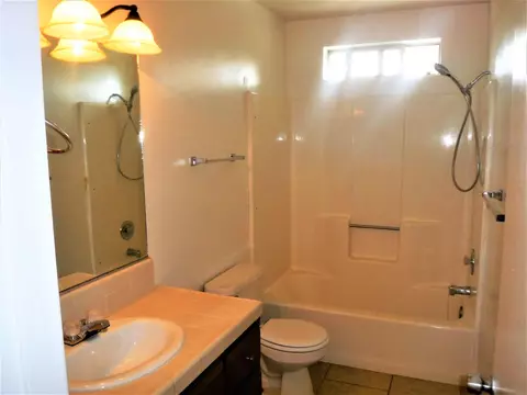 21611 Foothill Dr, Tehachapi, CA 93561 photo 6