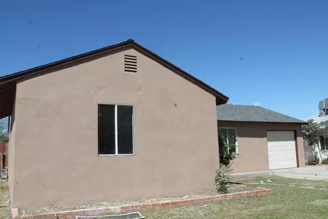 38733 Pond Ave, Palmdale, CA 93550 photo 2
