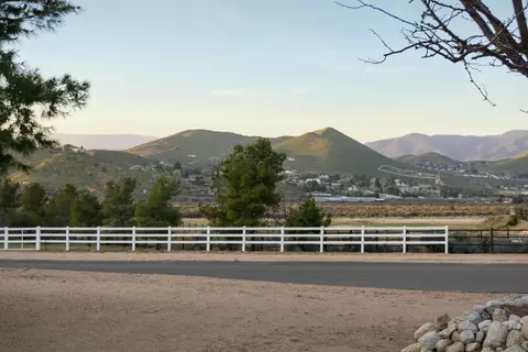 2540 Trails End Rd, Acton, CA 93510 photo 8