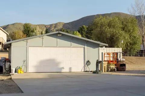 2540 Trails End Rd, Acton, CA 93510 photo 3