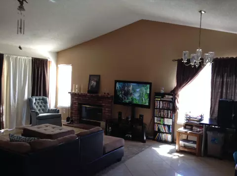 703 Trixis Ave, Lancaster, CA 93534 photo 9