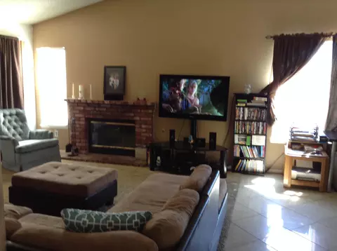703 Trixis Ave, Lancaster, CA 93534 photo 8