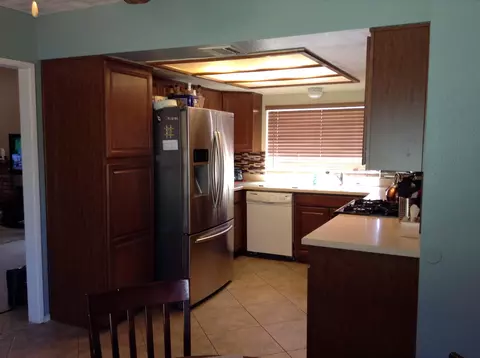 703 Trixis Ave, Lancaster, CA 93534 photo 4