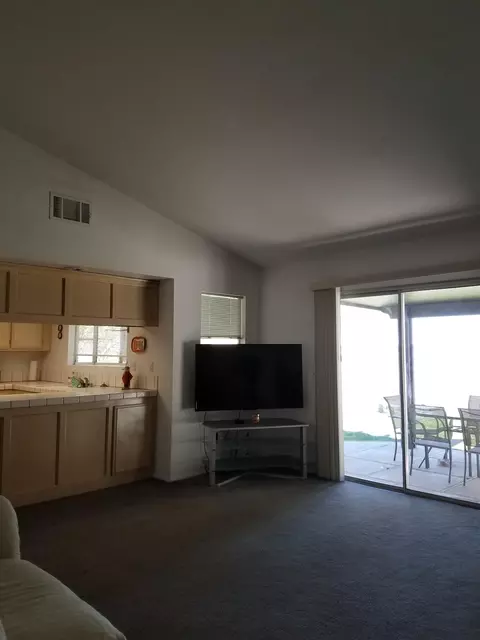 44112 Acacia St, Lancaster, CA 93535 photo 10