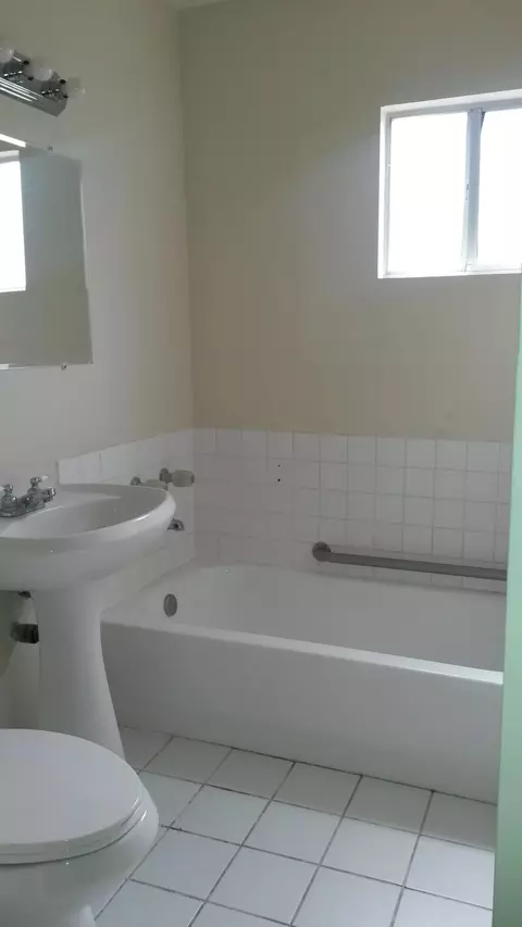 45557 Foxton Ave, Lancaster, CA 93535 photo 6