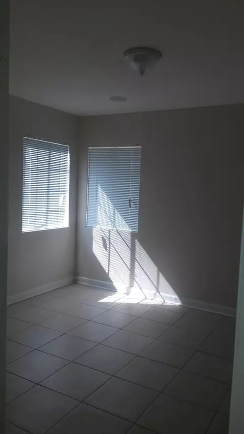 45557 Foxton Ave, Lancaster, CA 93535 photo 5