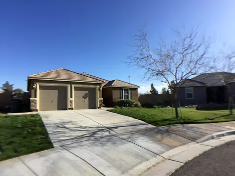 43020 Bale Ct, Lancaster, CA 93535 photo 2