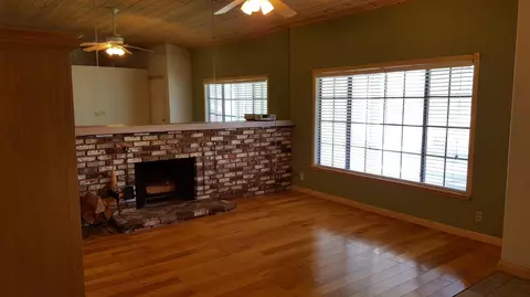 37704 45th St E, Palmdale, CA 93552 photo 3