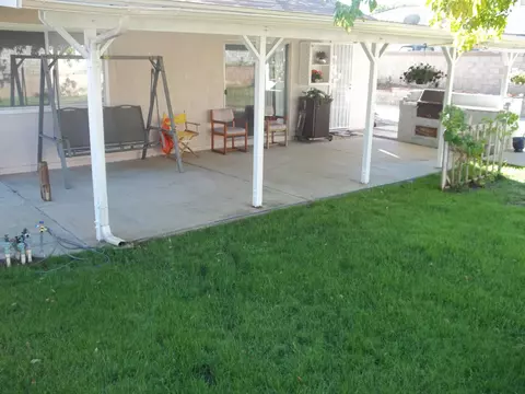 37445 17th St E, Palmdale, CA 93550 photo 2