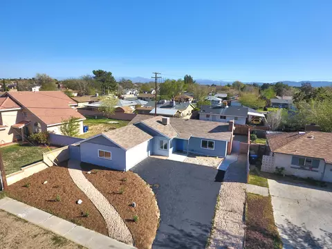 336 Avenue J12 E, Lancaster, CA 93535 photo 1