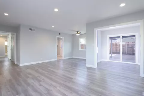 336 Avenue J12 E, Lancaster, CA 93535 photo 6