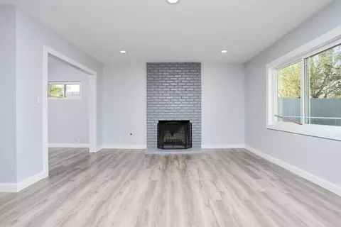 336 Avenue J12 E, Lancaster, CA 93535 photo 3
