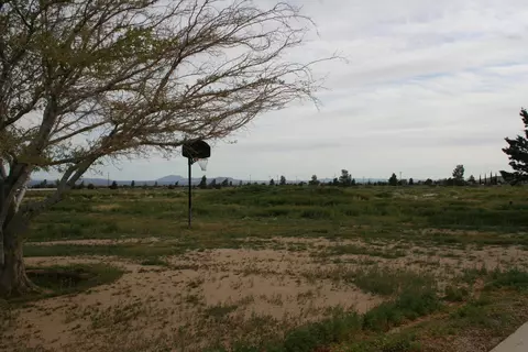 18715 Avenue E8 W, Lancaster, CA 93536 photo 38
