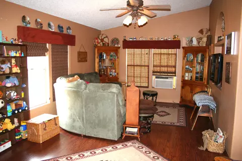 18715 Avenue E8 W, Lancaster, CA 93536 photo 13